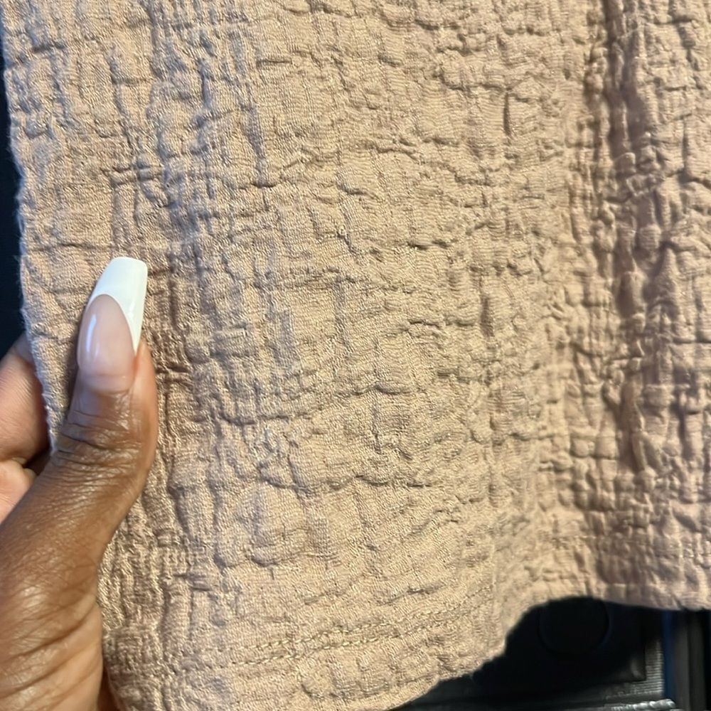 Textured top - Picture 3 of 4